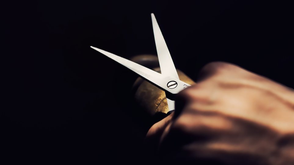 Denoncimi i çuditshëm i grave në polici