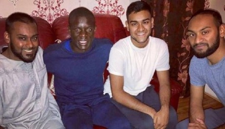 Kante shtang tifozët, francezi i Çelsit gatuan darkën dhe luan FIFA pasi humbi trenin