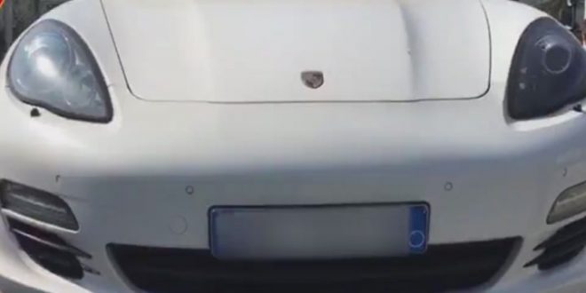 27-vjeçari me “Porsche” në Durrës aksidenton një grua