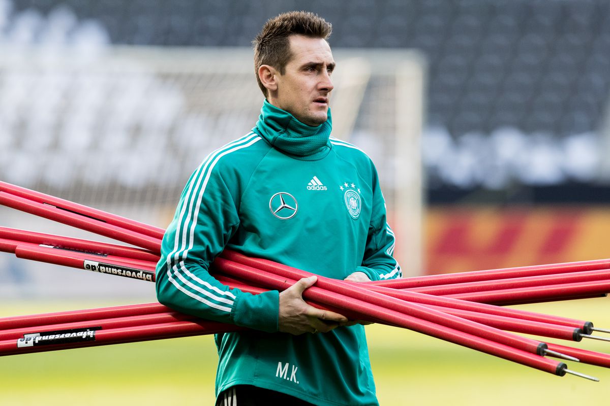 Marangoz, mekanik, kasap… profesionet e para të “yjeve” të futbollit