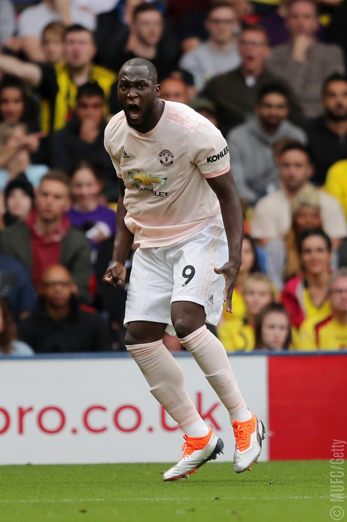 Mourinho merr frymë lirisht, United thyen “mrekullinë” Watford