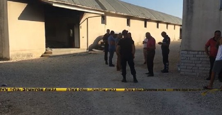 Shkrumbohet nga zjarri magazina e kafesë, rreth 400-500 mijë euro dëm