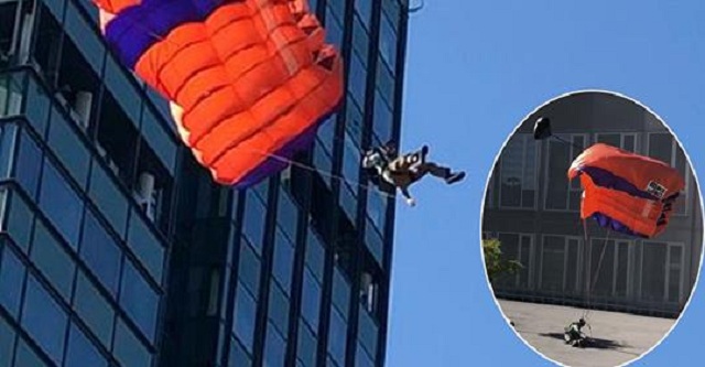 Dështon hedhja, parashutisti rrëzohet nga kati i 19-të