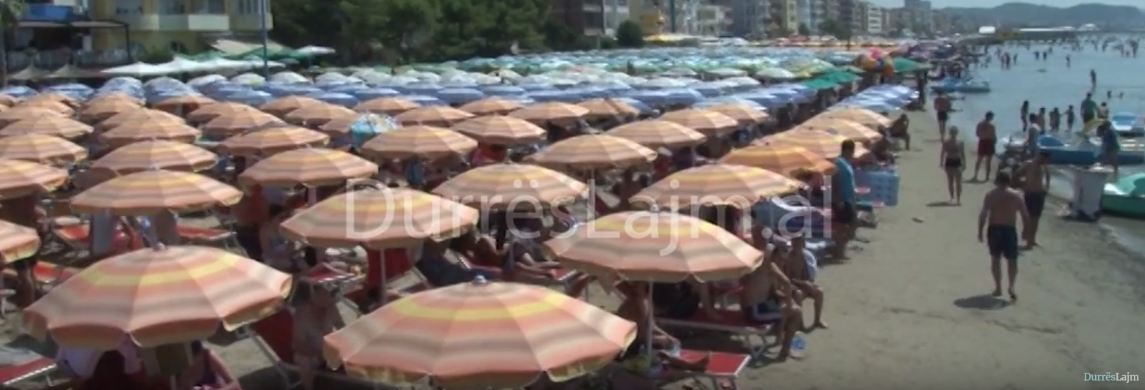 Pushues të shumtë preferojnë plazhin e Durrësit gjatë shtatorit (VIDEO)
