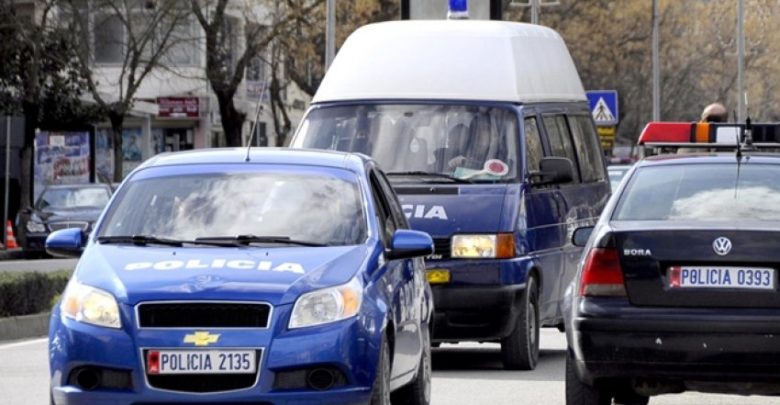 Tenton t’i djegë shtëpinë një shtetasi, arrestohet 27-vjeçari (EMRI)