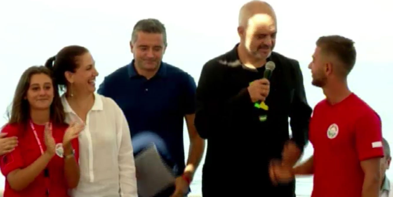 I riu tregoi si shpëtoi 25-vjeçaren nga mbytja, Rama e zhvesh: Shikojeni sa e ka gropën