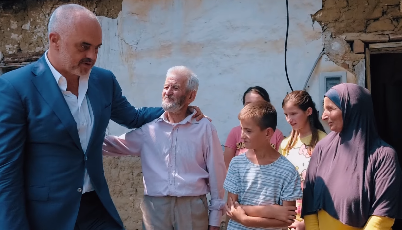 Rama publikon këtë histori dhe kujton Nënë Terezën: Fjala e saj që më ndihmon në rrugën time (VIDEO)