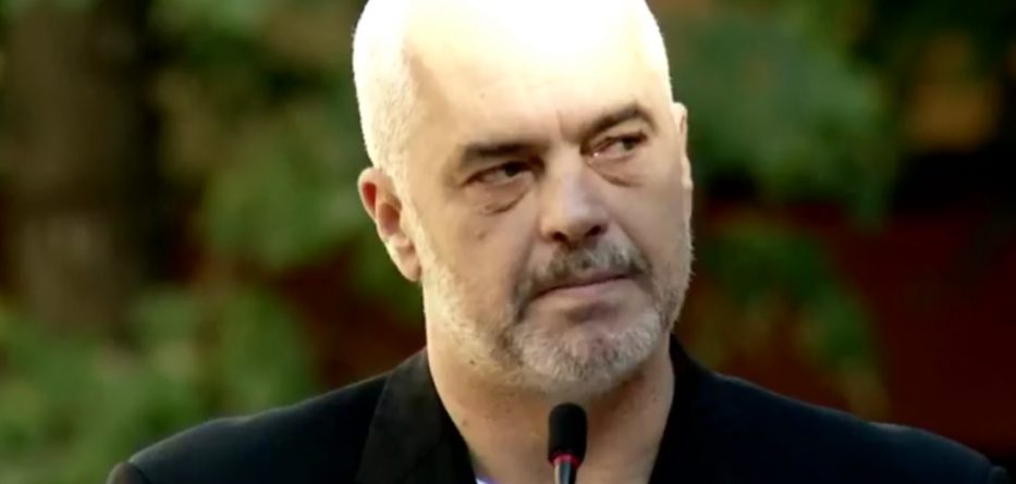 Rama ditën e parë të shkollës: Nëse do të mbjellësh përgjithmonë, mbill arsim