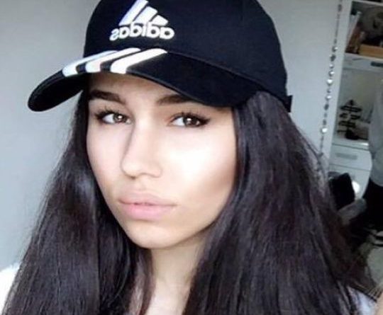 15-vjeçarja humbet jetën në avion pasi konsumoi… sanduiç!