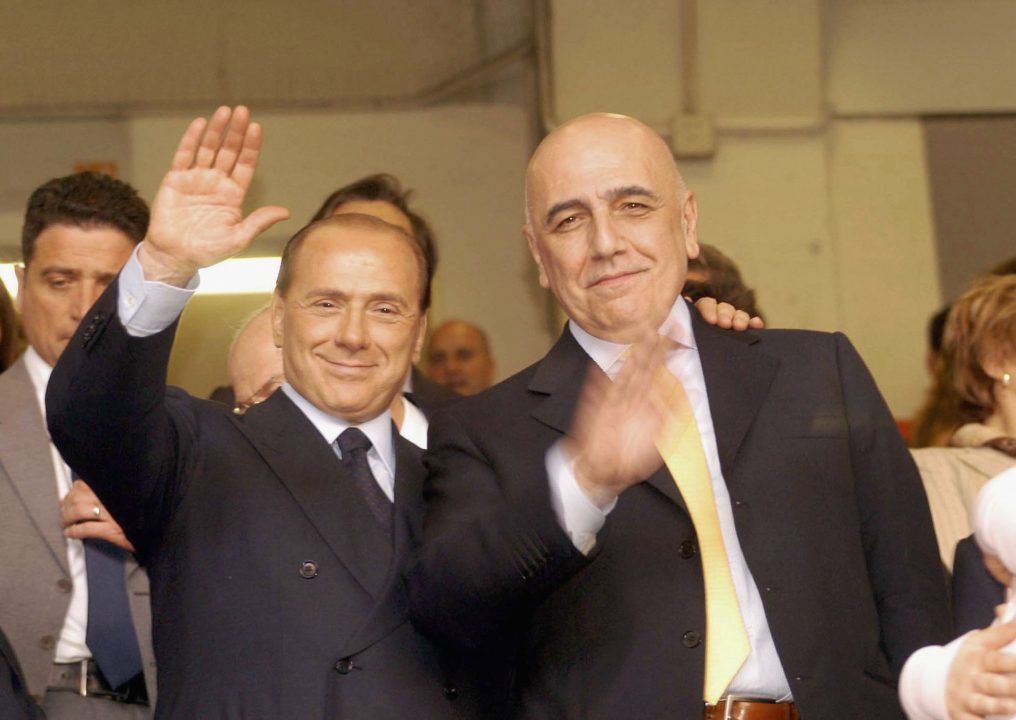 Tashmë pritet firma, Berlusconi i kthehet futbollit