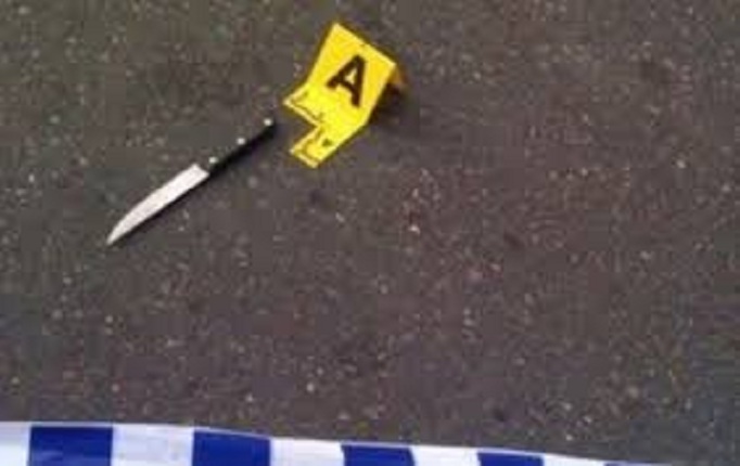 Plagosja tek “Astiri”, babai i nguli thikën të dashurit të vajzës (EMRI)