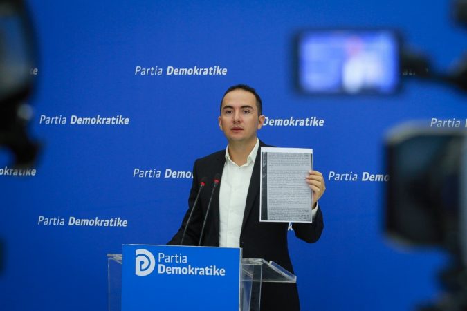 “Si i 10-fishoi të ardhurat bashkëshorti i deputetes së PS”