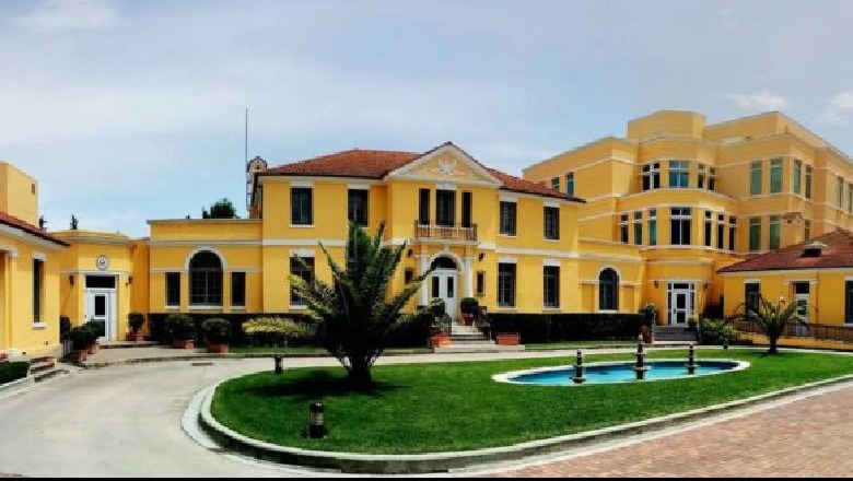 “Doni të punoni me ne?” Ambasada Amerikane bën njoftimin e rëndësishëm