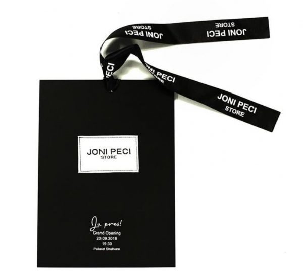 Si u veshën Vip-at në hapjen e “Joni Peçi Store”