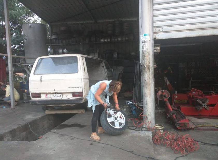 Njihuni me Xhoin, 21-vjeçaren që na jep të tërëve një mësim të mirë! (FOTO)