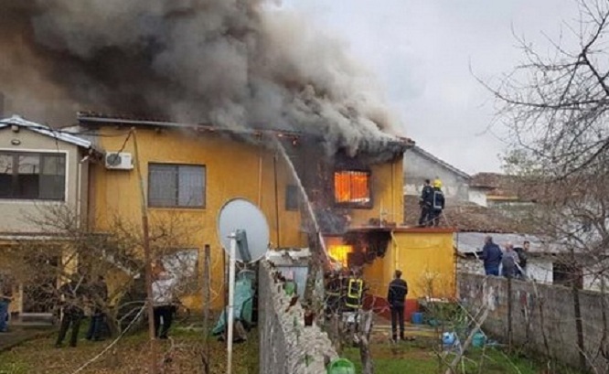 Zjarr në një banesë në Shijak, shkaku sipas policisë