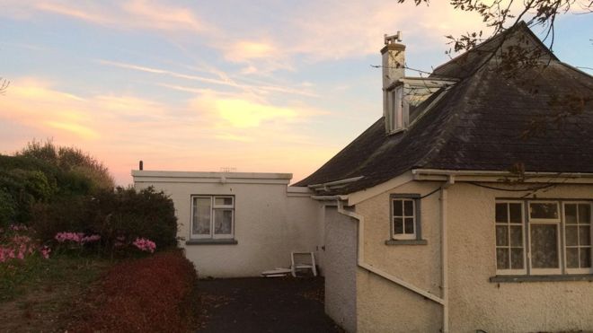 Të gjithë vihen në kërkim të 102-vjeçarit, por ja ku e gjejnë pas 3 netësh