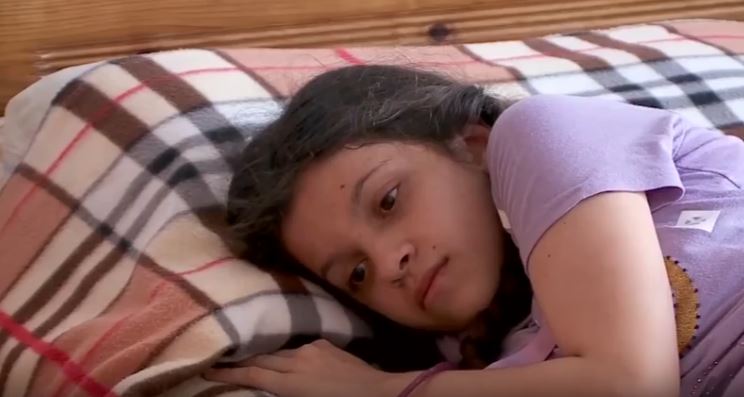 Thirrja e 13-vjeçares së sëmurë me tumor: Më ndihmoni, dua të jetoj!