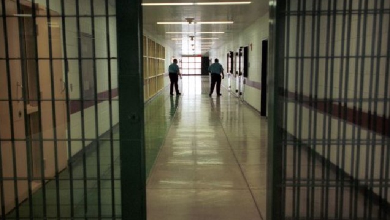 Goditja e të ‘fortëve’/ Të dënuarit dhe të paraburgosurit që do të izolohen