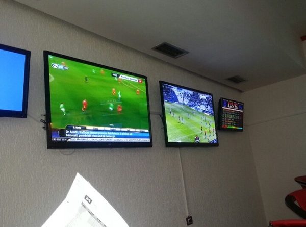 Rama nuk po i mbyll lojërat e fatit, por po i transferon tek miqtë e tij (VIDEO)