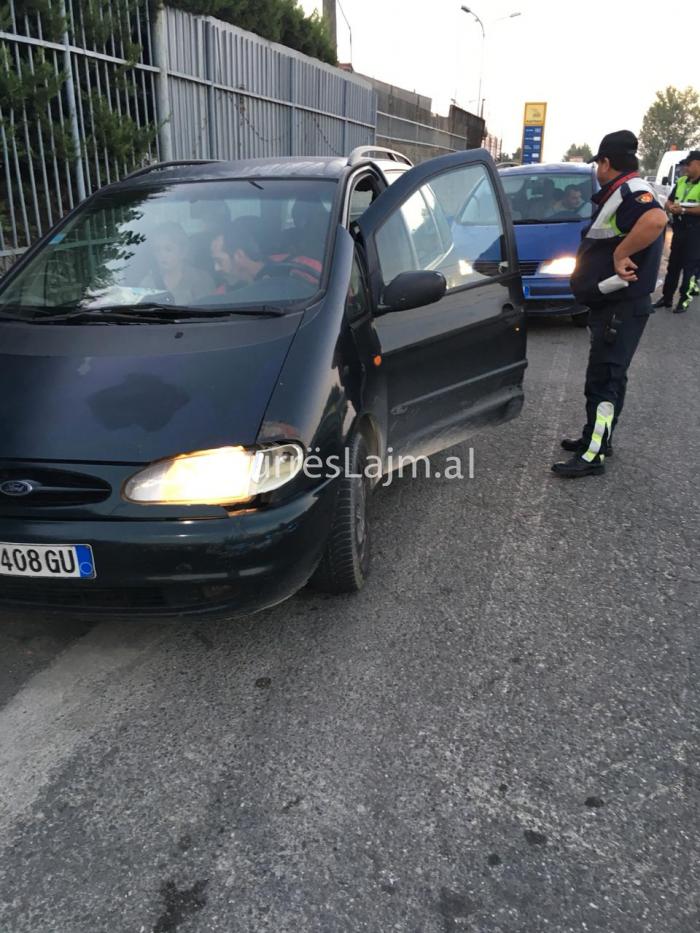 Durrës, 6 shoferë të arrestuar, 34 patenta të hequra në 48 orë (FOTO)
