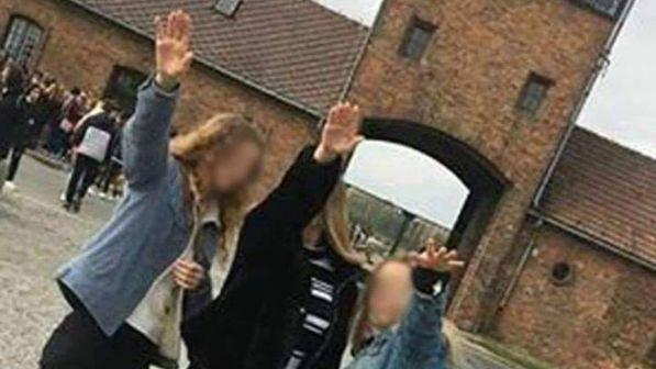 Tre adoleshentet rrezikojnë 3 vite burg për këtë selfie