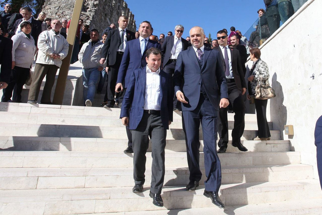 Zyrtare: Veprimtaria e kryebashkiakut të Durrësit Vangjush Dako nën hetim nga prokuroria