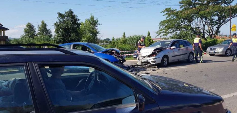 Aksident i trefishtë, dy të plagosur, njëri rëndë për jetën