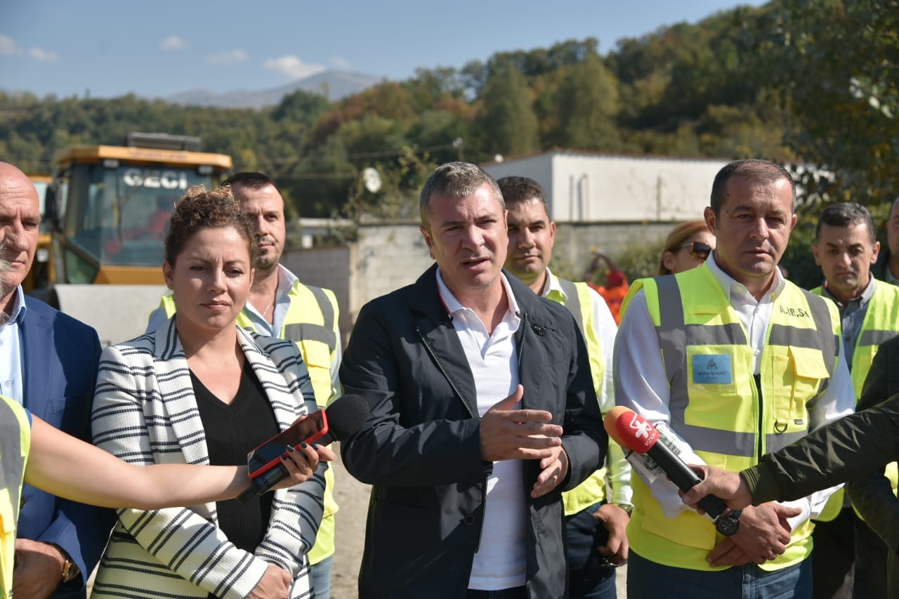 Gjiknuri inspekton punimet: Fillon rehabilitimi i aksit Burrel-Klos