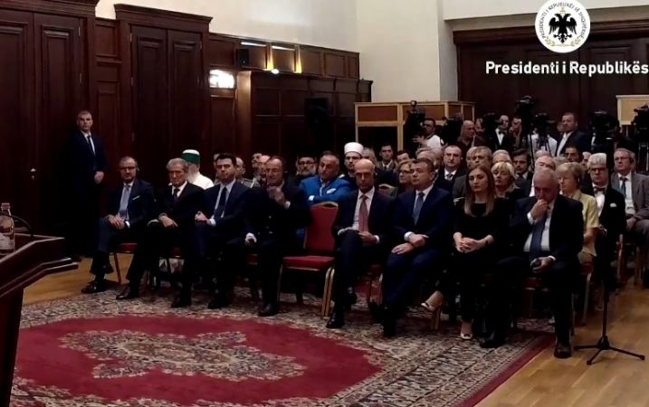 Berisha e Basha ulur afër Ballës, Meta bën ‘bashkë’ politikanët kundërshtarë