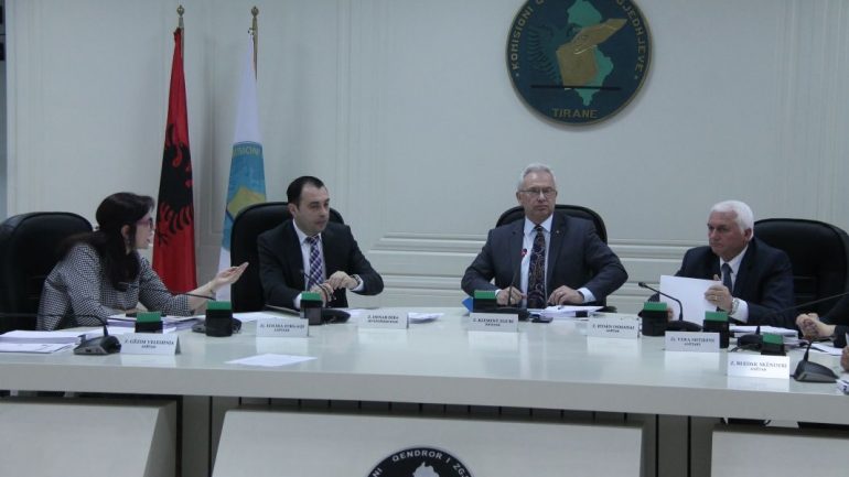 EMRAT/ Dy kandidaturat e PS-së për anëtarë në KQZ