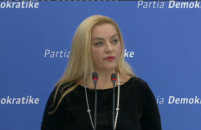 Ultimatumi për portalet/ Vokshi: Edhe Reporterët pa Kufij kundër