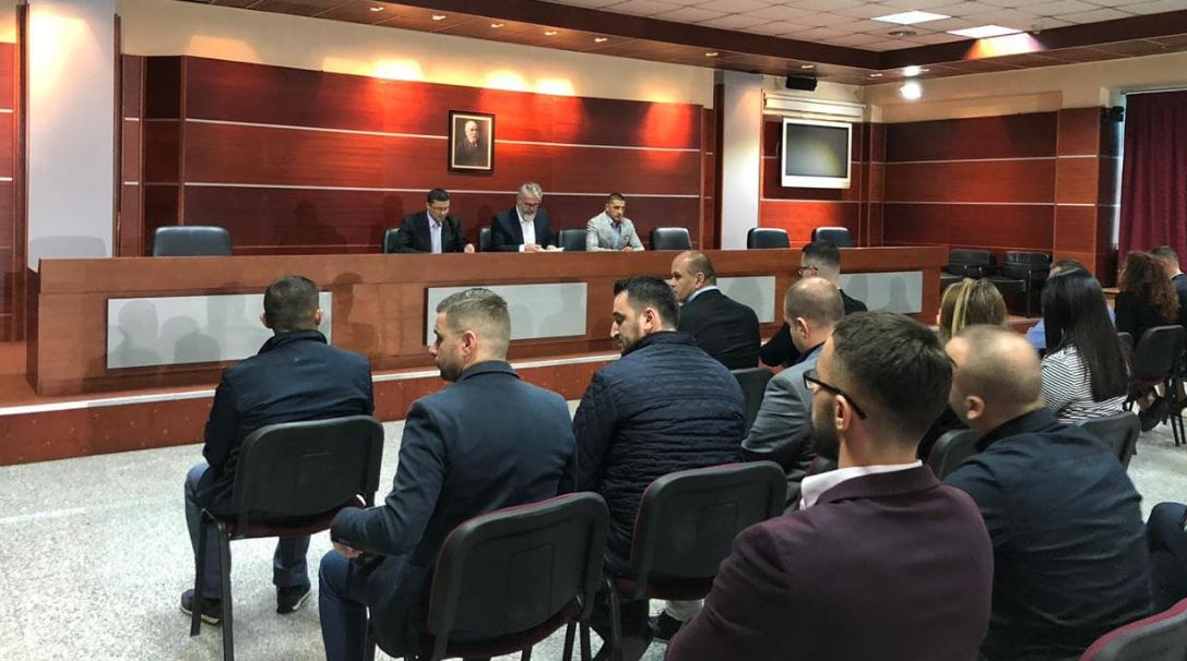 Prezantohen 19 përmbarues të rinj, zv/ministri: Merreni seriozisht detyrën