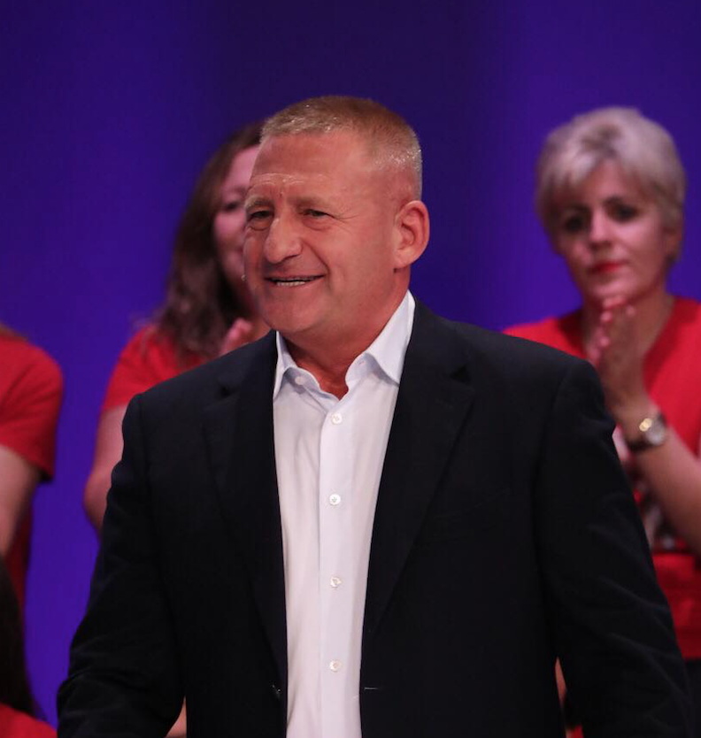 Deputeti i PD-së me të cilin Nard Ndoka ka patur debate është …