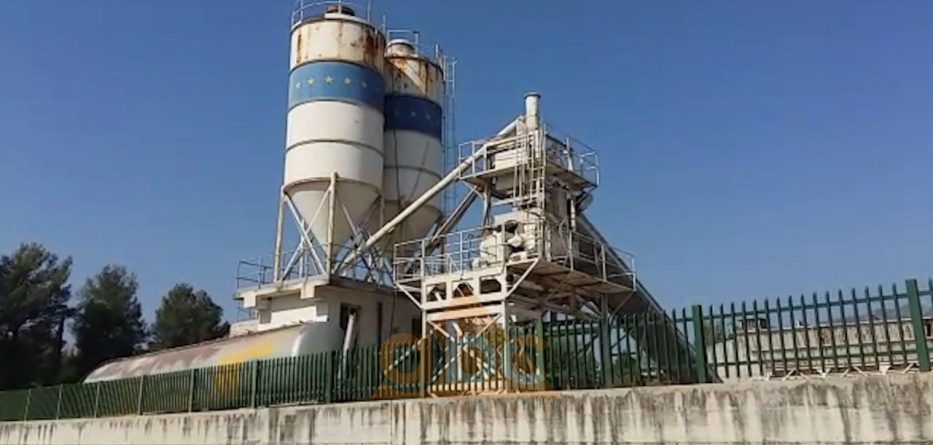 Ngjarja e rëndë në fabrikën e çimentos, 2 të arrestuar (EMRAT)