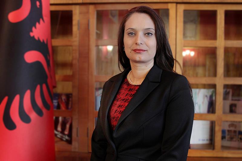 Shkarkimi i Avokates së Shtetti, Rama: U largua me dëshirën e saj