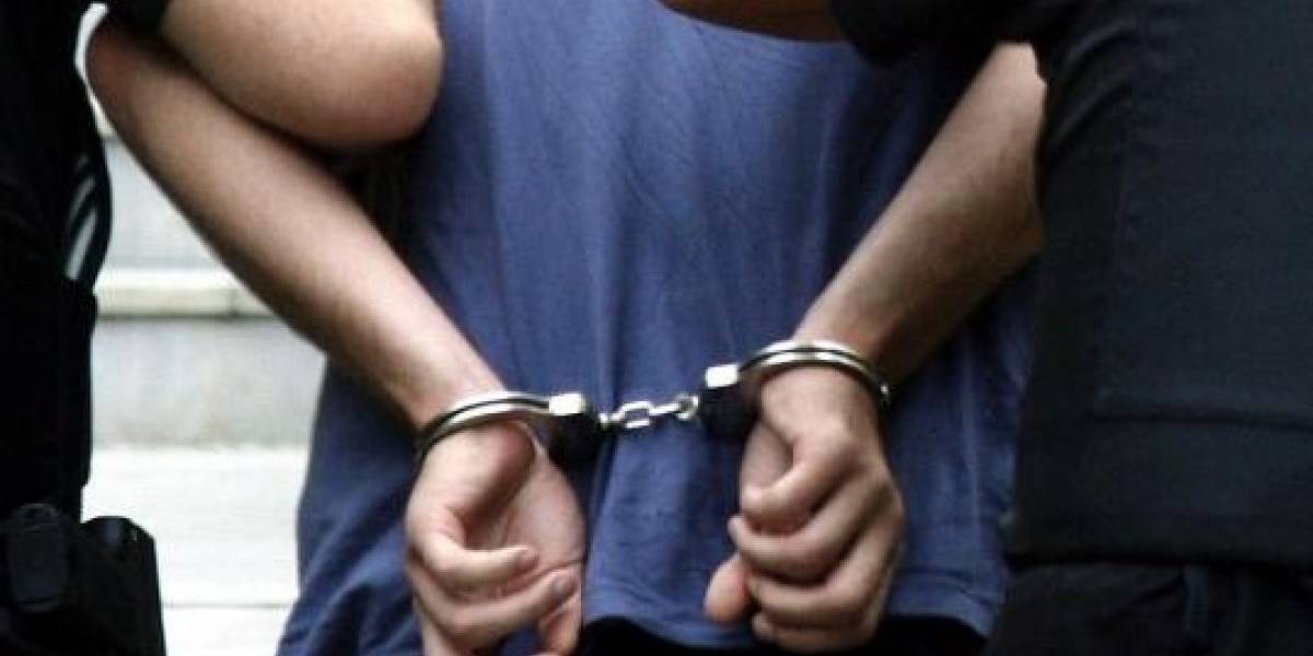 Drogë, municione e letra false, kapet me armë 37-vjeçari në kërkim (EMRI)