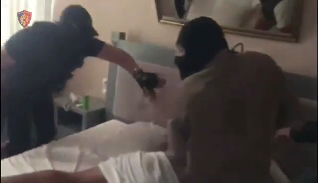 U arrestua me drogë dhe armë në hotel, Stresi del sot përpara Gjykatës