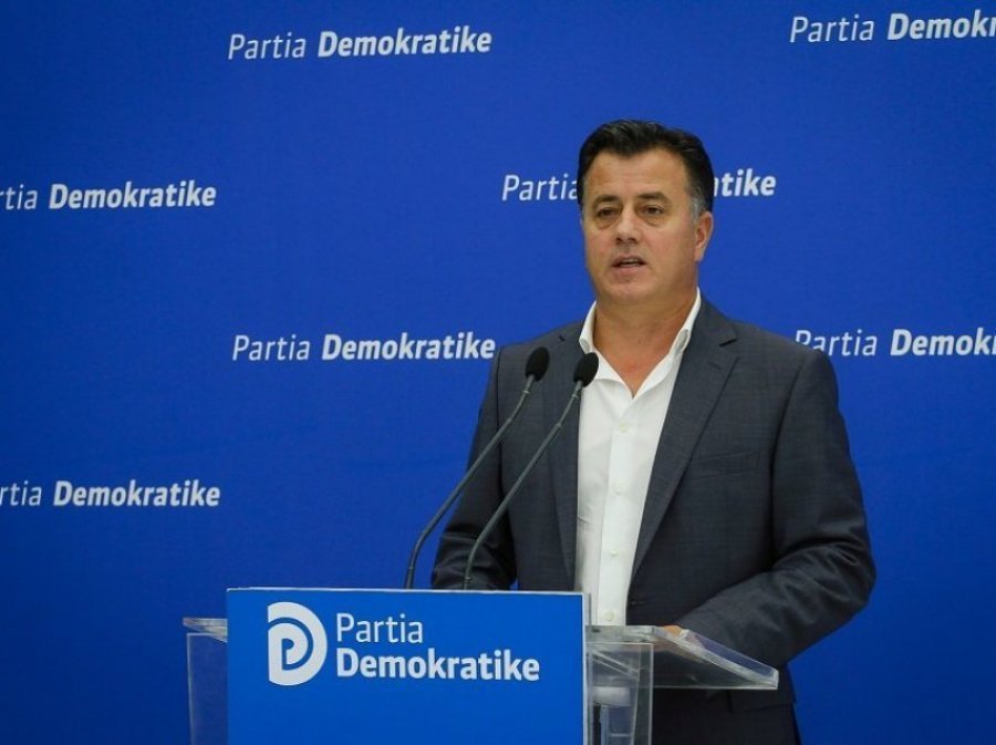 “Pse është kthyer mbrapsht urdhri për arrestimin e Vangjush Dakos sot në mesditë?”