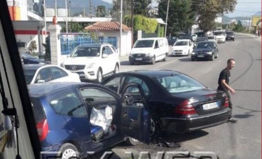 Përplasen dy makina, shkak shoferi i dehur