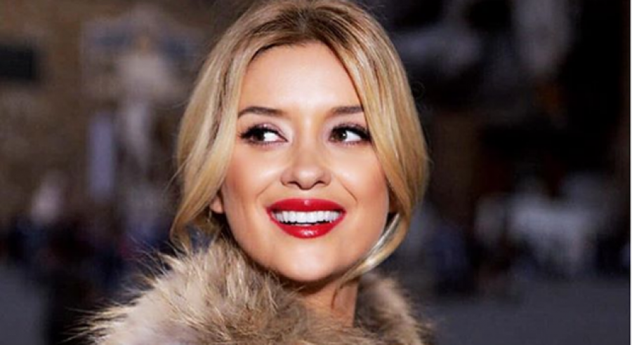 Alketa Vejsiu hyn kundërvajtje në autostradë dhe tregon arsyen (FOTO)