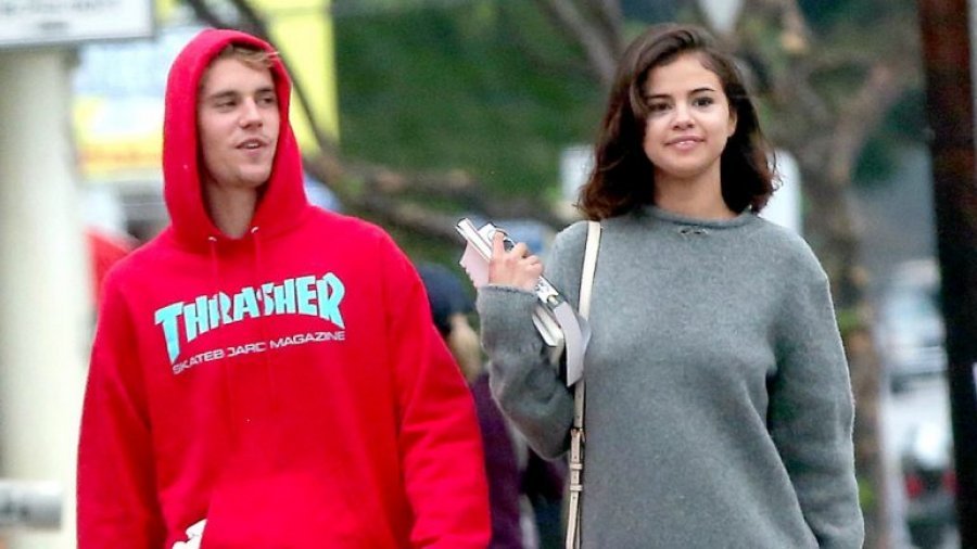 Justin Bieber fajëson veten për gjendjen e Selena Gomez