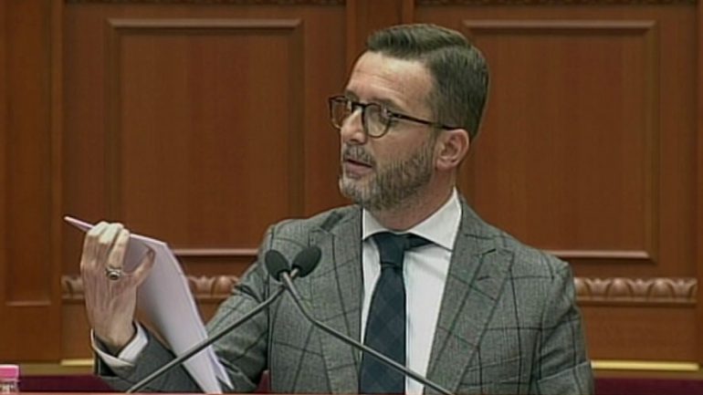 Shpërthen Braçe: Arben Ahmetaj tallet prej 6 muajsh