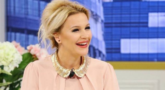 Rudina i bën dedikimin plot dashuri bashkëshortit