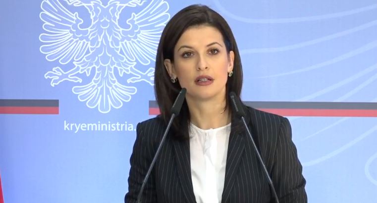 Ministrja Gjonaj: Kërkojmë shkarkim nga detyra për 5 punonjës të ALUIZNI-t Durrës