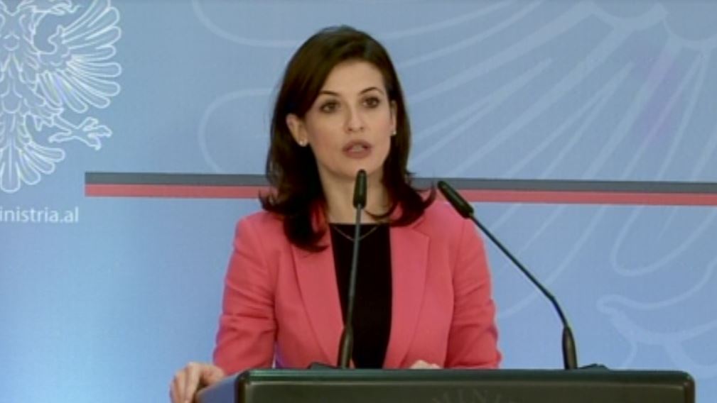 Gjonaj: Konstatohen shkelje në ZRPP-në e Durrësit dhe burgun e Burrelit