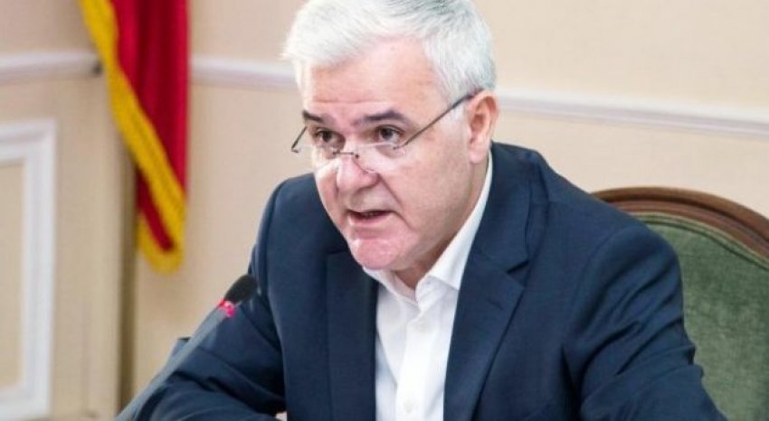 Dorëheqja e Xhafajt/ “Qeveria do jetë e gjitha në shërbim të partisë”