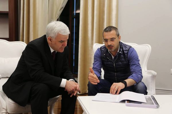 Dorëheqja e Xhafajt, PD: U largua që të heshtë Tahiri?!