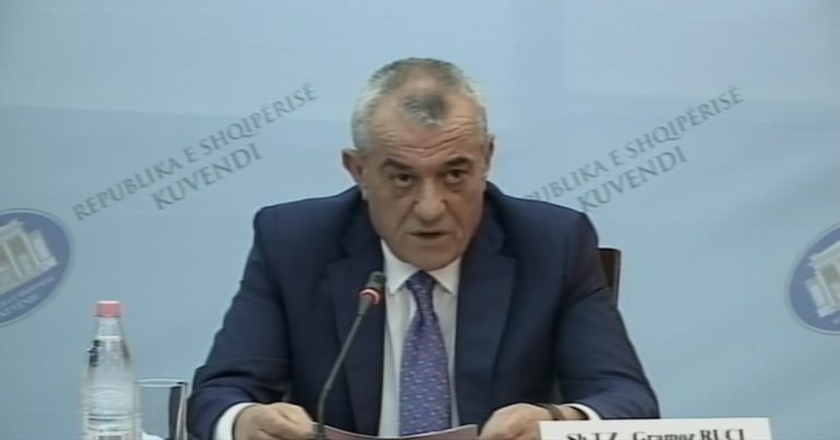 Mesazhi i Ruçit: Politika edhe mund të gabojë, por shkenca jo