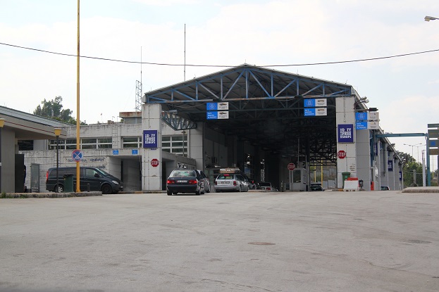 Bllokohet kalimi në doganën e Kakavijes